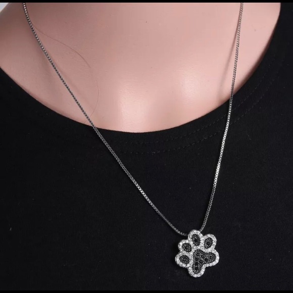 ❤️ Necklace with Paw Print Charm ❤️ - Picture 2 of 5